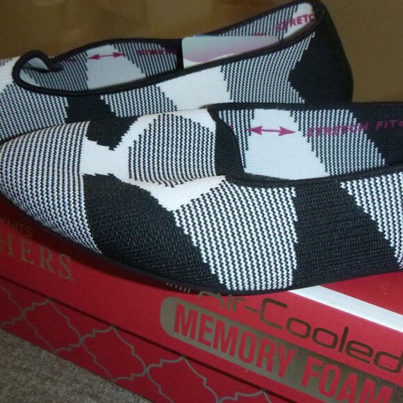 Skechers- Women's Flats, Cleo Sherlock- Geometric pattern. - Picture 1 of 6